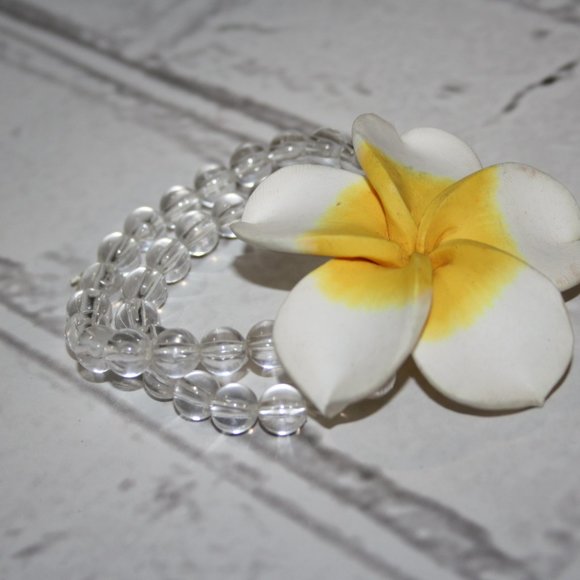 Pretty clear beaded bracelet with large Plumeria flower 6.5" - Picture 2 of 3
